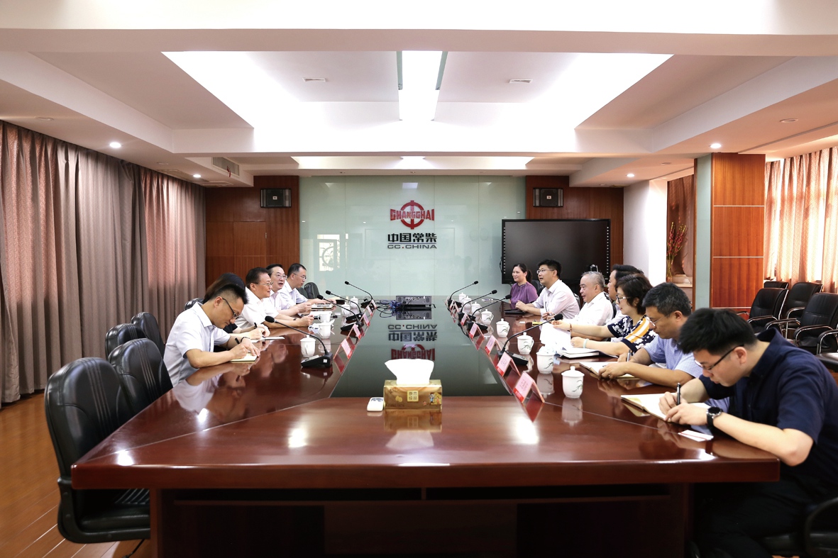 國開行江蘇分行領導一行蒞臨常柴調(diào)研交流_副本.jpg